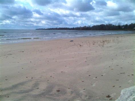 thunder bay beach ontario.